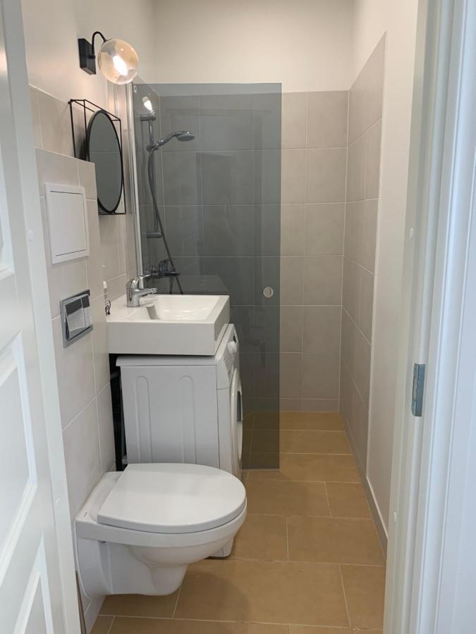 Brand New Well Planned Small Apartment リガ エクステリア 写真